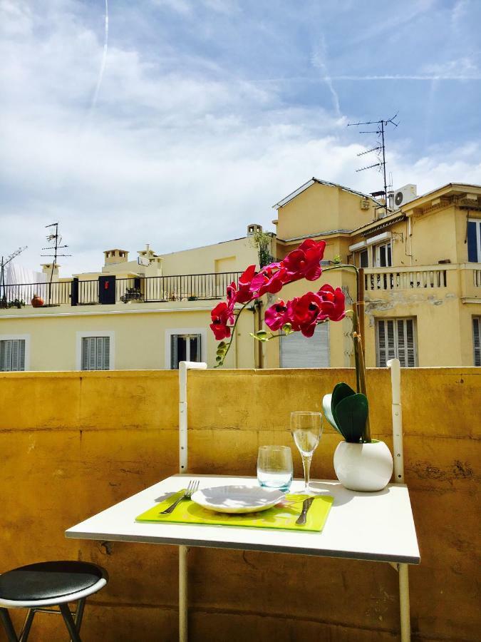 Appartment Le Charme Du Bourgeois Nizza Esterno foto